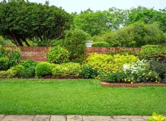 landscaping services Van Buren